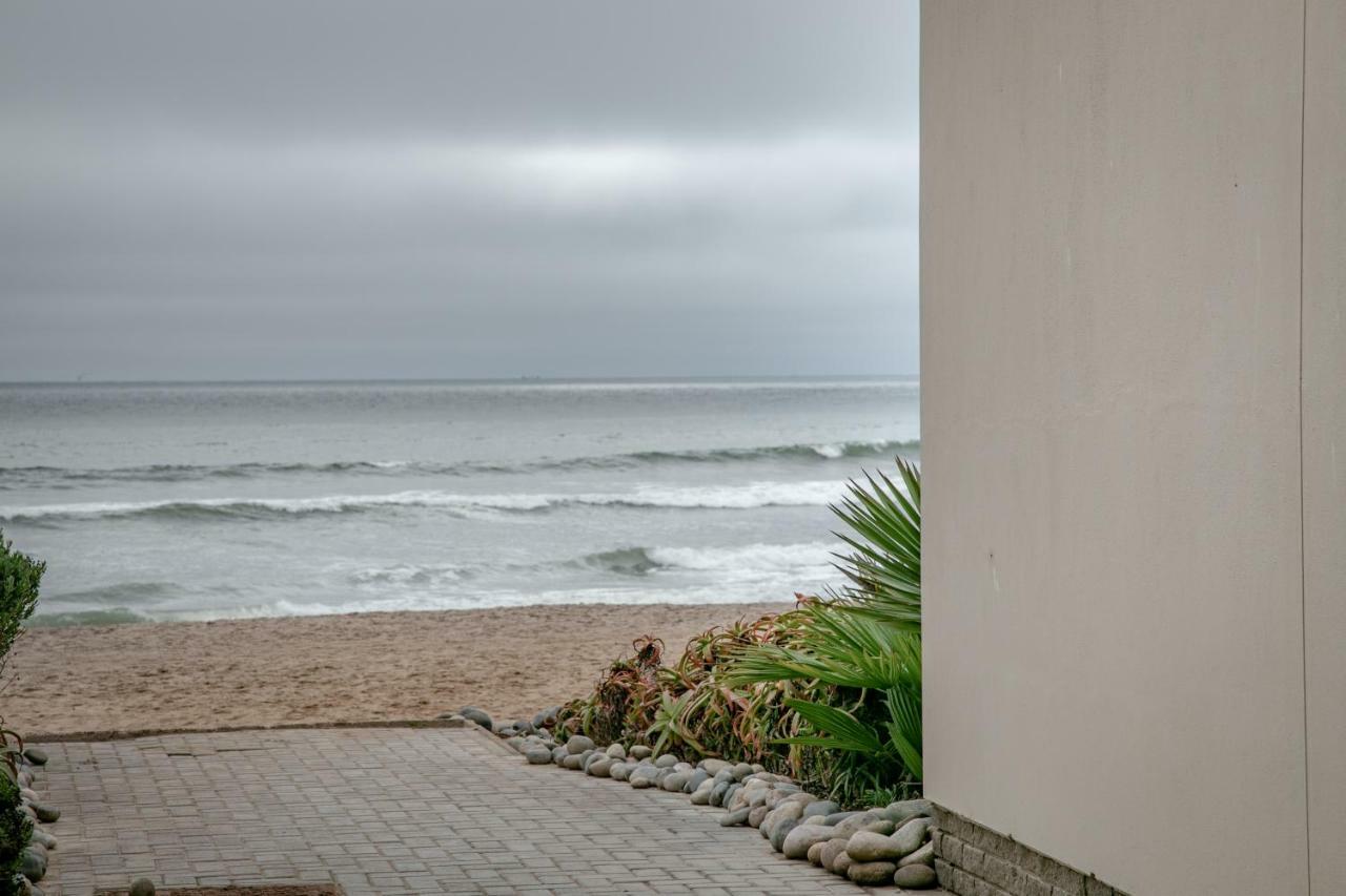 Blue Pearl - Situated Right On The Beach سواكوبموند المظهر الخارجي الصورة