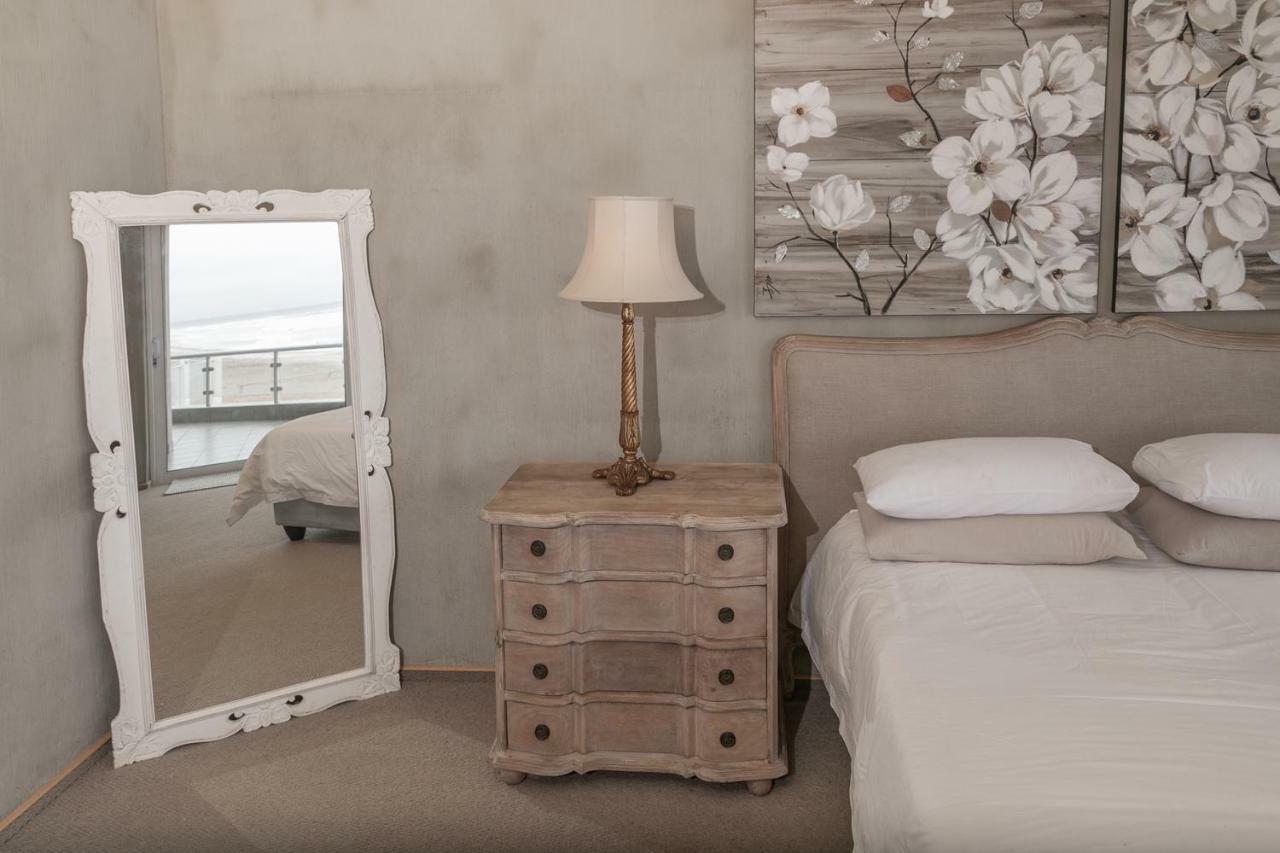 Blue Pearl - Situated Right On The Beach سواكوبموند المظهر الخارجي الصورة