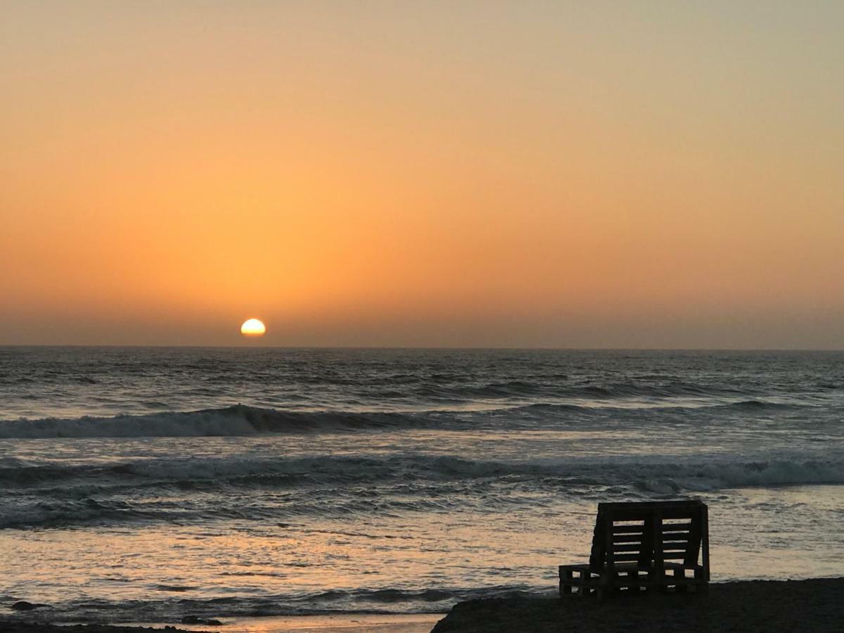 Blue Pearl - Situated Right On The Beach سواكوبموند المظهر الخارجي الصورة