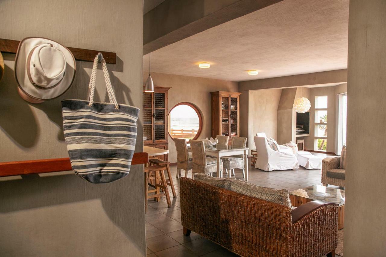 Blue Pearl - Situated Right On The Beach سواكوبموند المظهر الخارجي الصورة